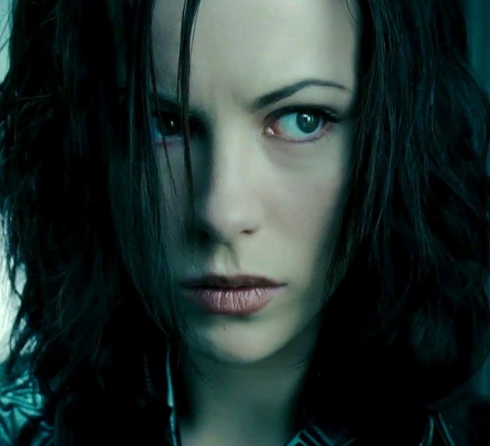 Underworld-Evolution-Selene-Kate-Beckinsale-Catsuit-2.jpg, 148 KB